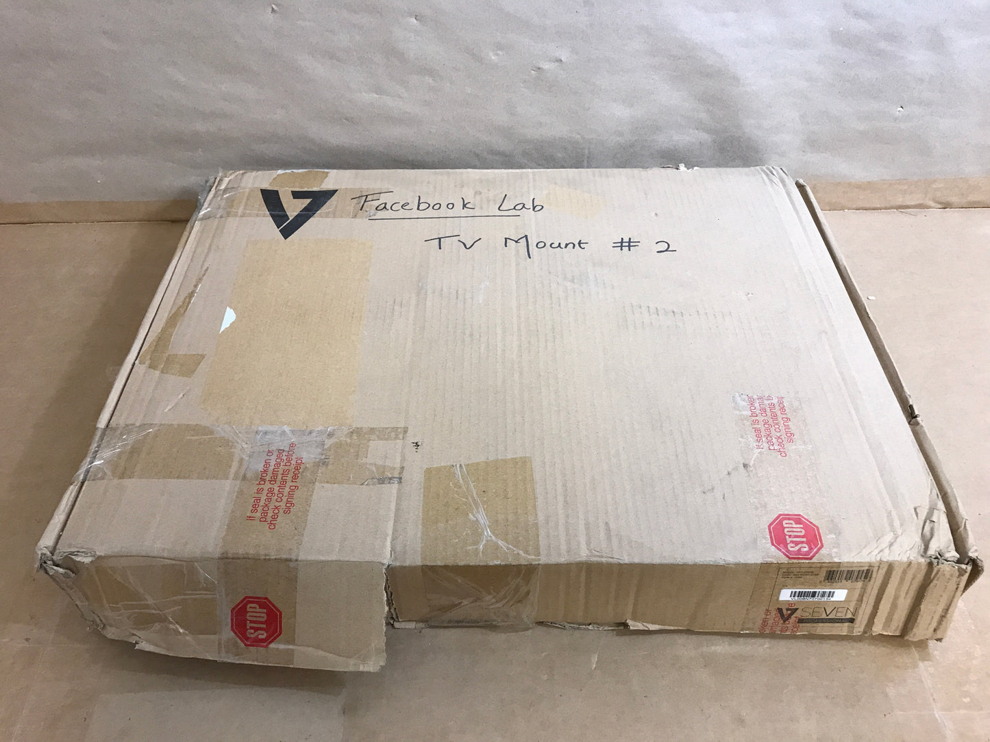 V7-Articulating-TV-Wall-Mount--32--65--