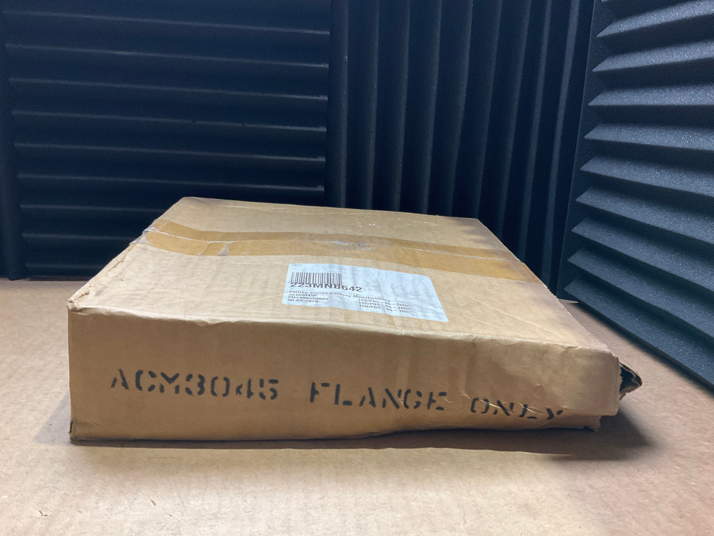 Lucasey-Flange-Atlas-Ceiling-Mount
