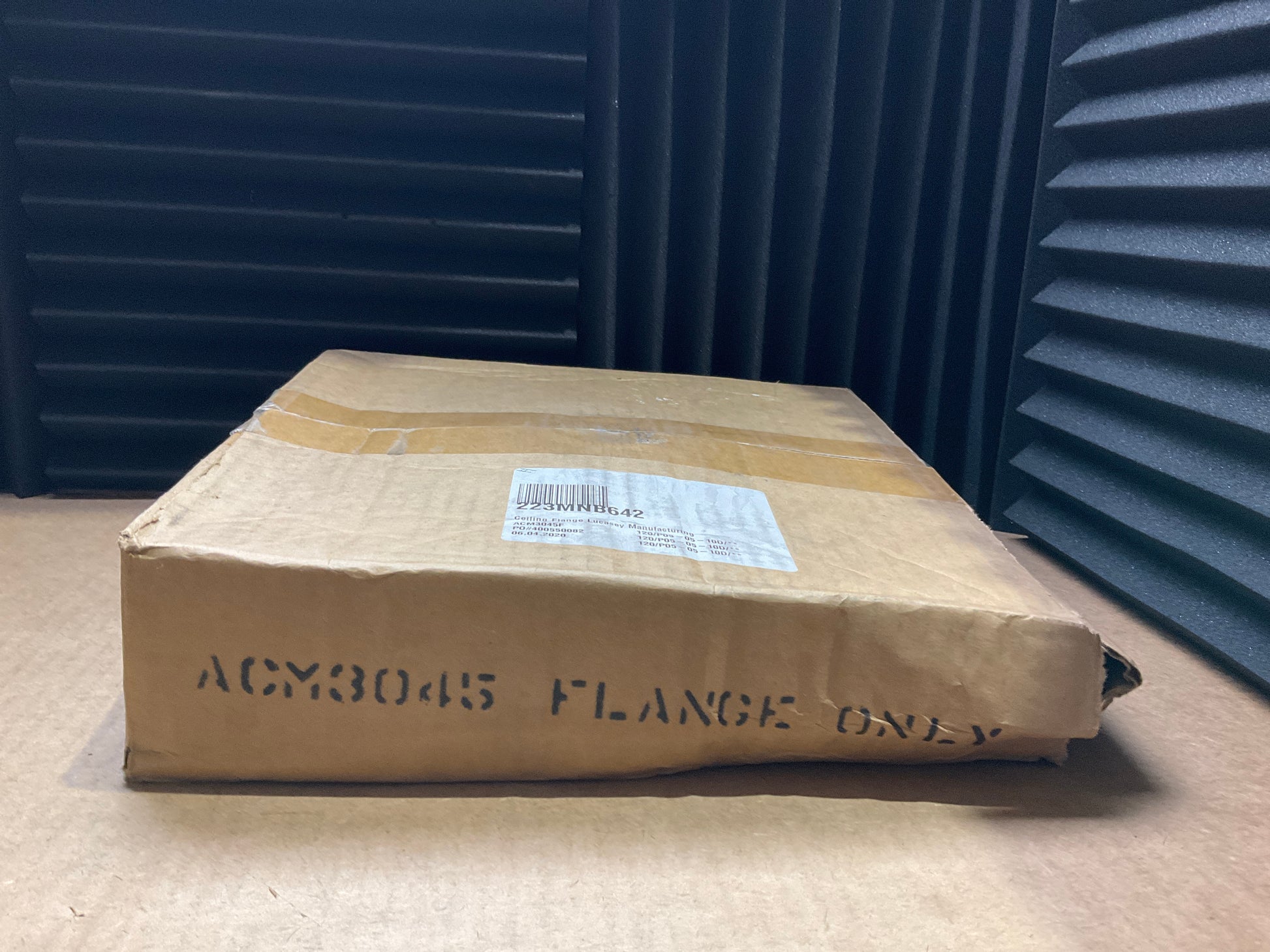 Lucasey-Flange-Atlas-Ceiling-Mount