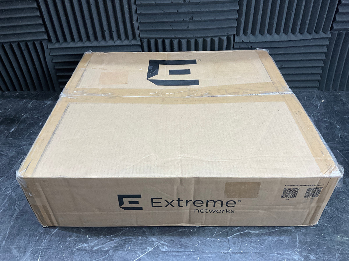 Extreme-Networks-ExtremeSwitching-5520-24-port-10-100-1000-PoE-Switch