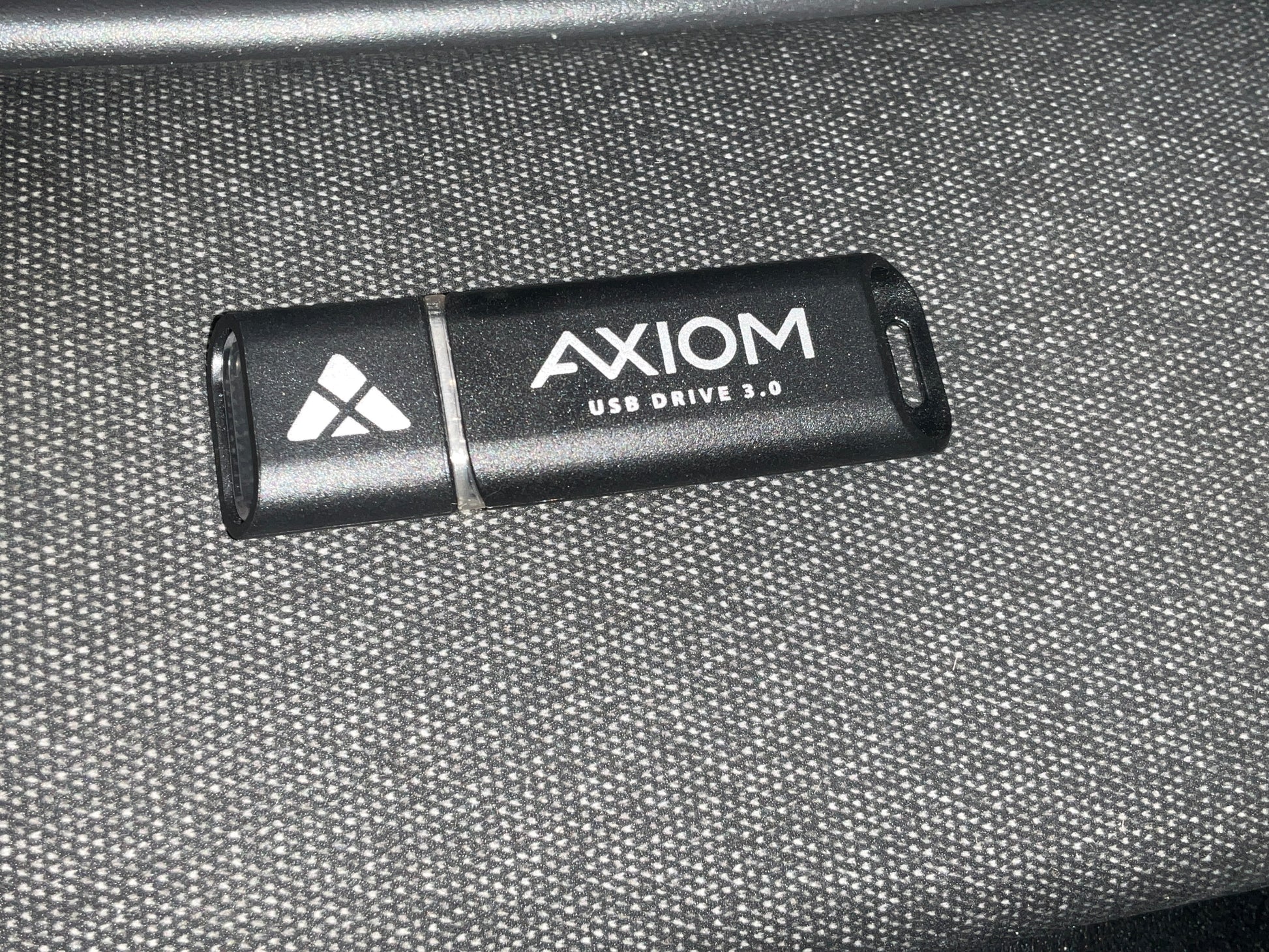 Axiom-128GB-USB3-Flash-Drive