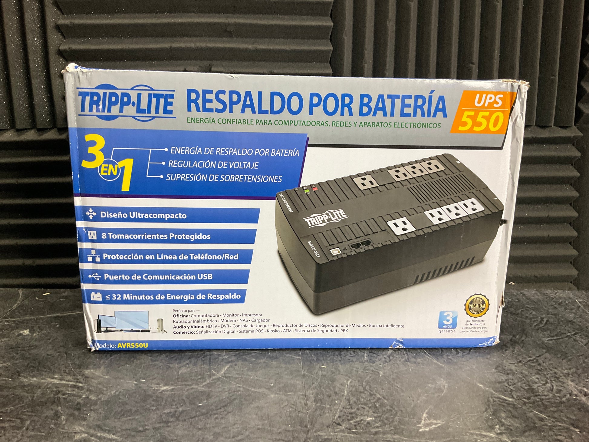 Tripp-Lite-Internet-550VA