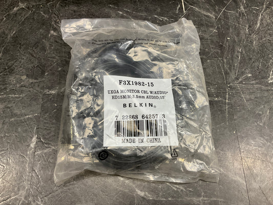 Belkin-VGA-HD15--Male--to-HD15--Male--with-3-5mm-Audio-Cable